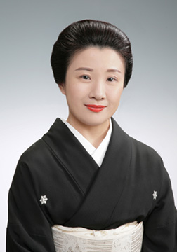 ふみ乃家 芸者 若葉